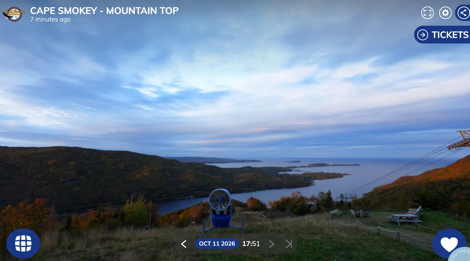 Live webcam view from the top of Cape Smokey over the bay and the coastline