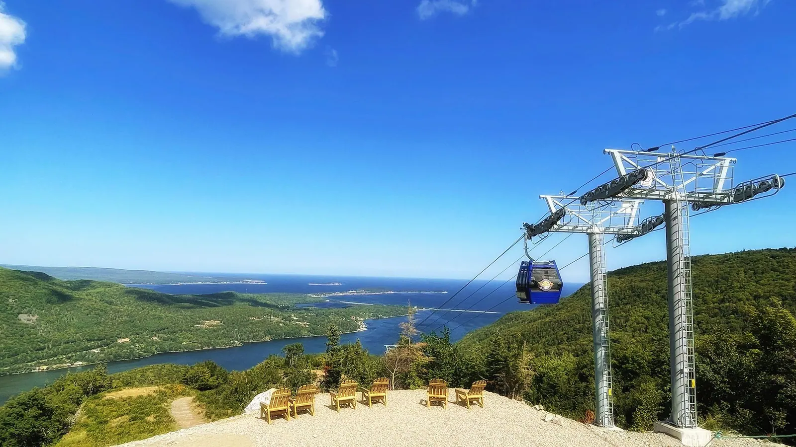 Cape Smokey Gondola overlooking the ocean