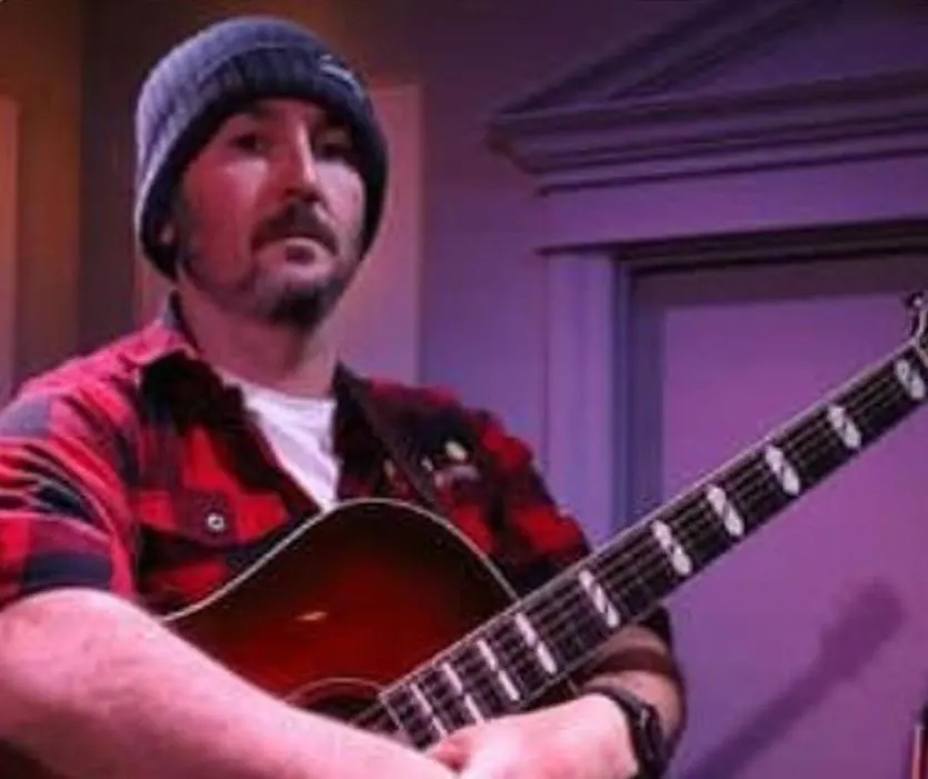 Music On The Marina with Jon Hines