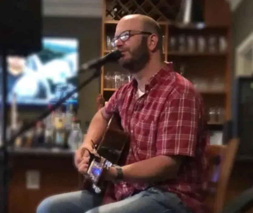 Music On The Marina With Steve MacIntyre