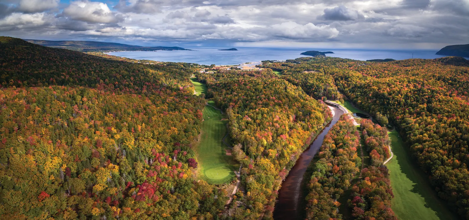Golf & Stay experiences around Cape Smokey
